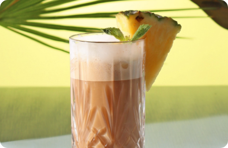 Veganer Kokos-Macchiato-Cocktail